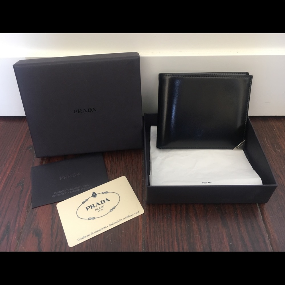 Brand new men’s Prada wallet in black color